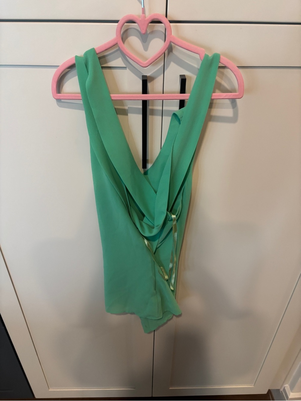 FOUR TOP BUNDLE 💚🖤❤️🩷 - Picture 8 of 9